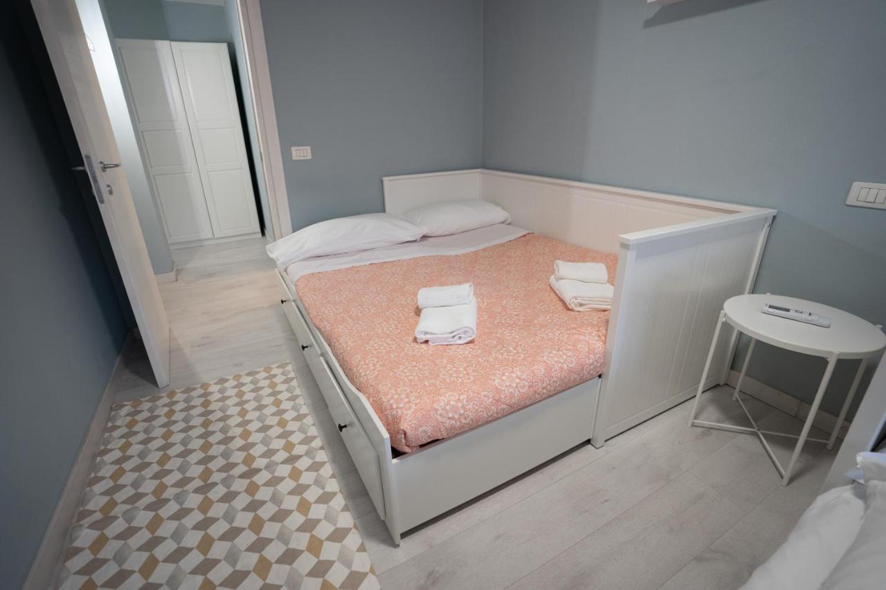 Away From Apartamento *